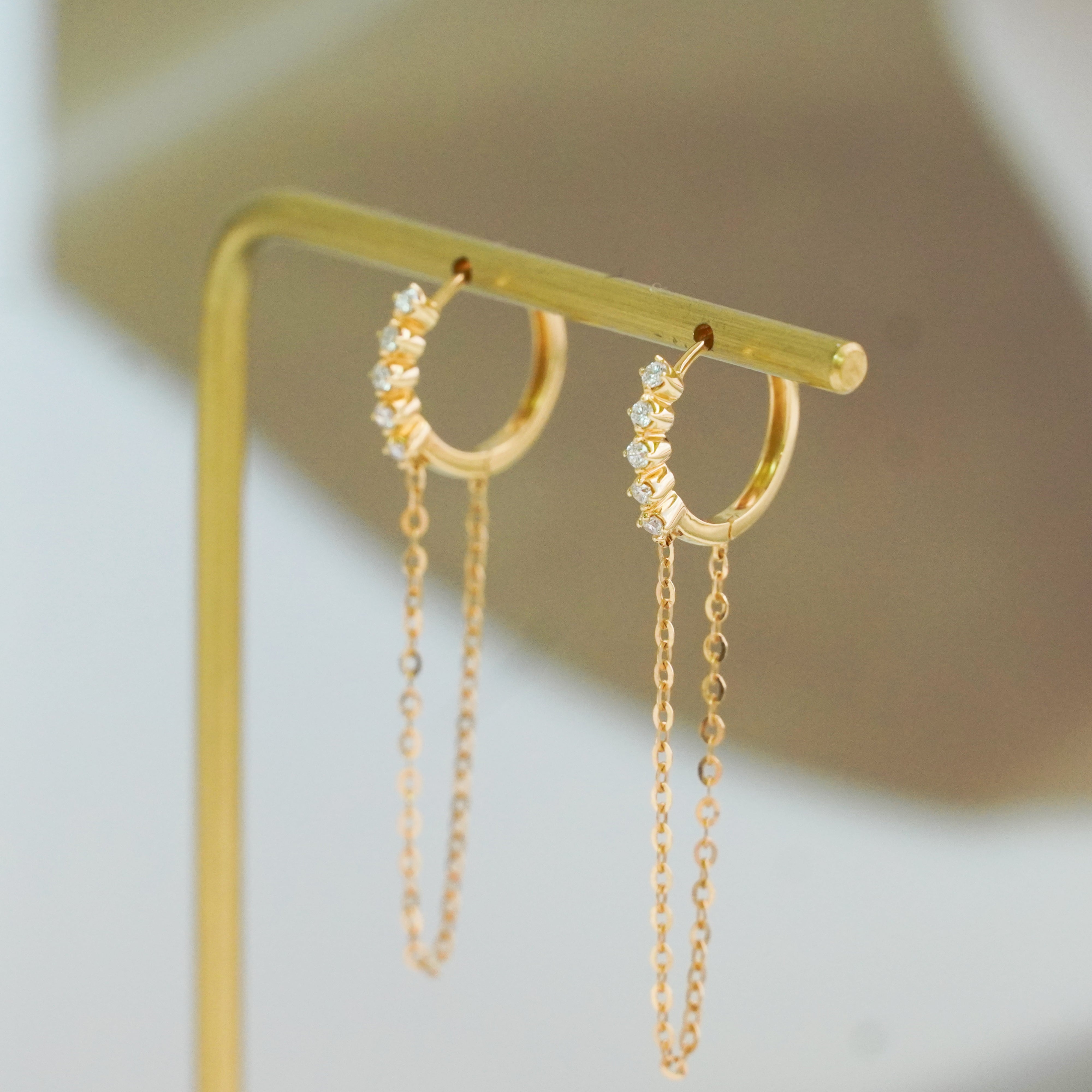 帶鏈鑽石耳環 Chained Diamond Drop Earrings