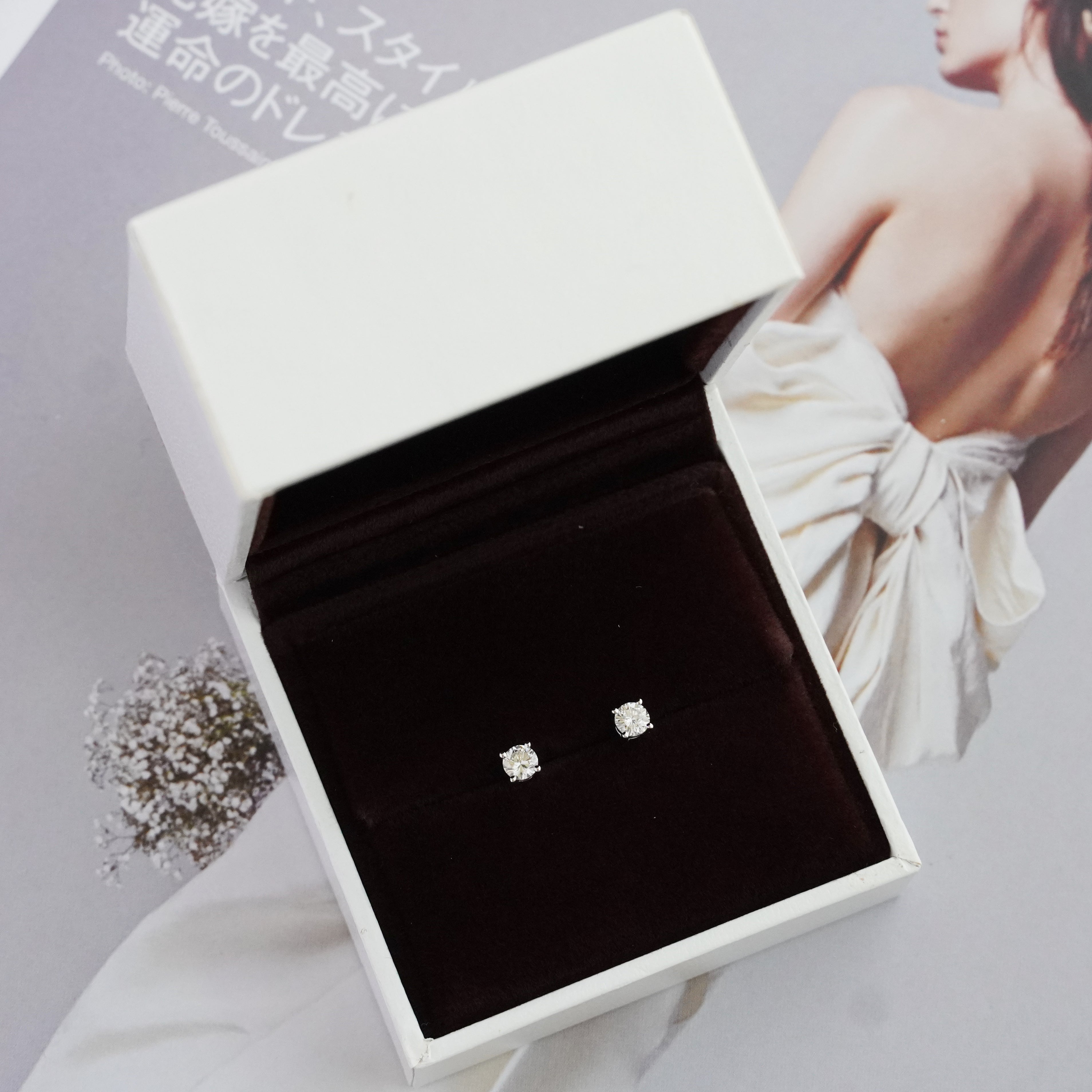 四爪單鑽耳環 Four Prong Solitaire Diamond Stud Earrings